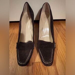 Michael Kors Suede pumps